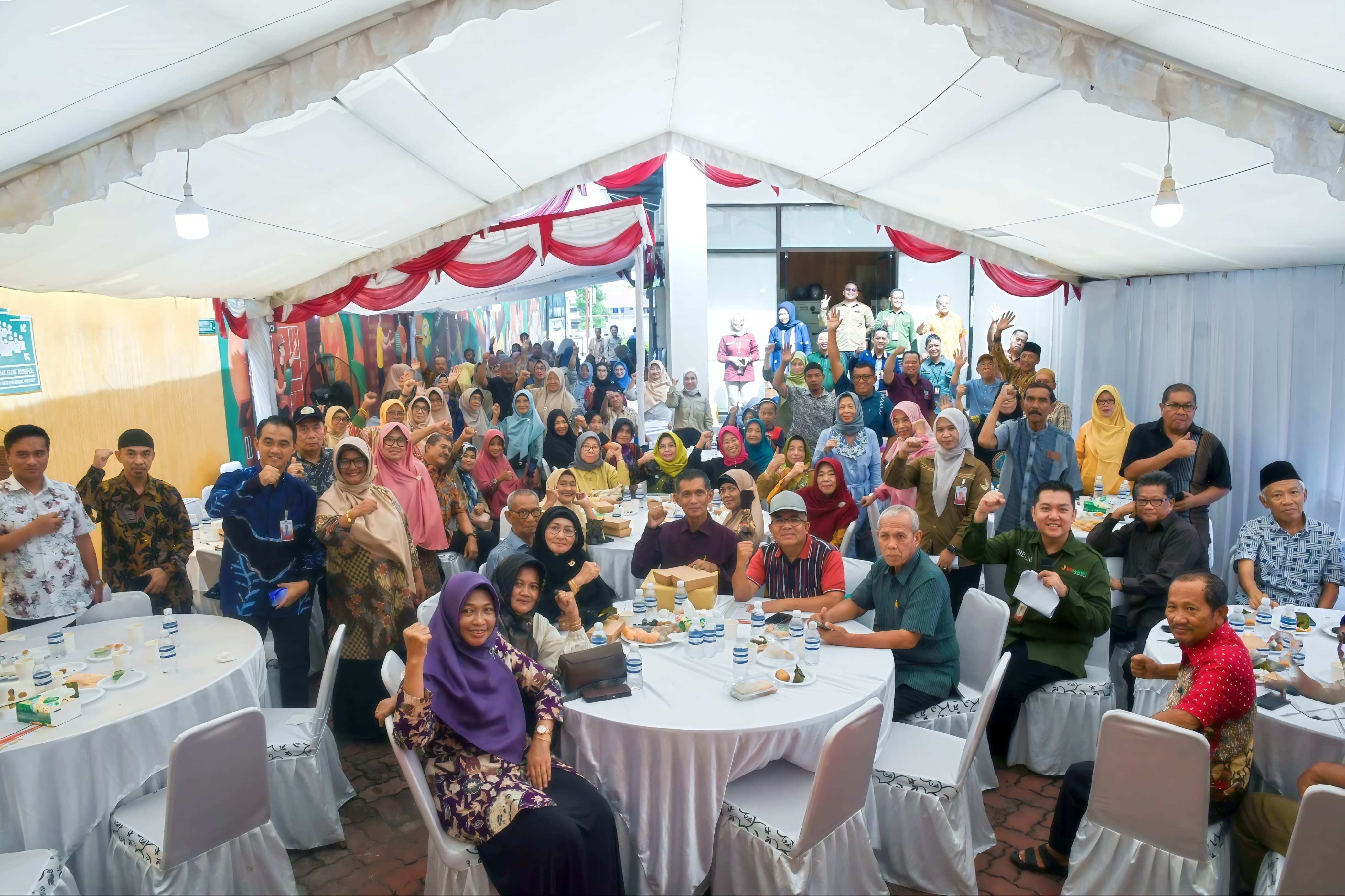 kegiatan ramah tamah dan pemeriksaan kesehatan gratis yang digelar untuk para mitra setia BRK Syariah, bertempat di kantor Cabang BRK Syariah Tanjungpinang, Rabu (02/07/2025).