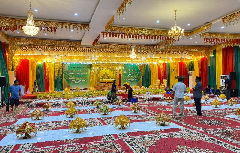 Ruangan pelaksanaan penabalan gelar adat kepada Gubernur Riau Abdul Wahid, Jumat (4/7/2025).