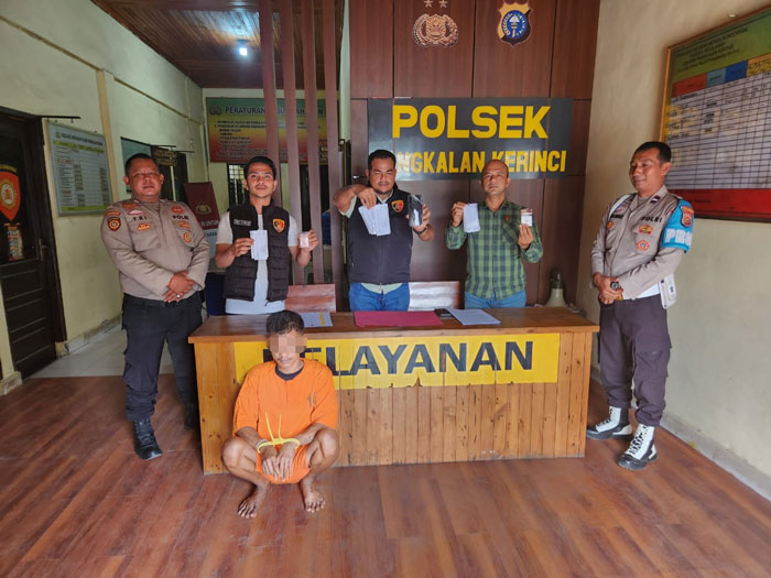 Tim Opsnal Satreskrim Polsek Pangkalan Kerincie mengamankan residivis pengedar narkoba yang  ditangkap di rumah kontrakan di Jalan Pelita Kurahan Pangkalan Kerinci Timur Kabupaten Pelalawan.
