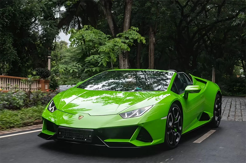 Tampilan Lamborghini Huracan Evo Spyder.