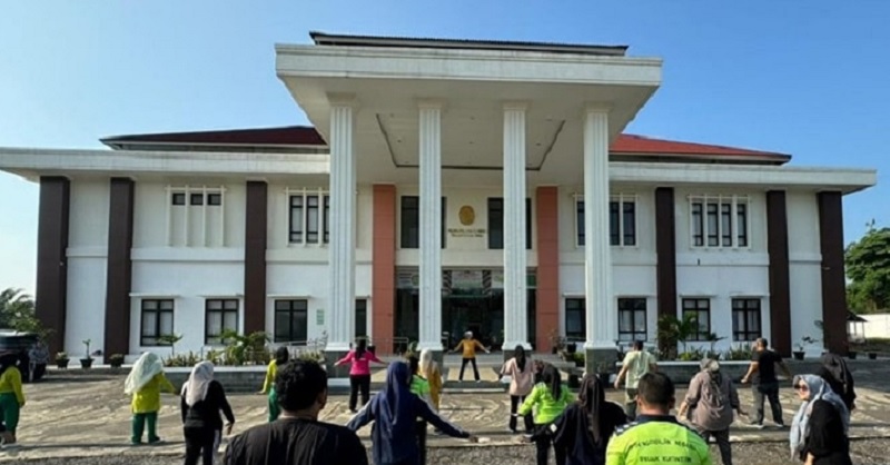 Ilustrasi: Suasana Kantor PN Telukkuantan saat kegiatan senam sehat.  Ketua PN Telukkuantan Subiar sebut KUHP Nasional diberlakukan pada Januari 2026.