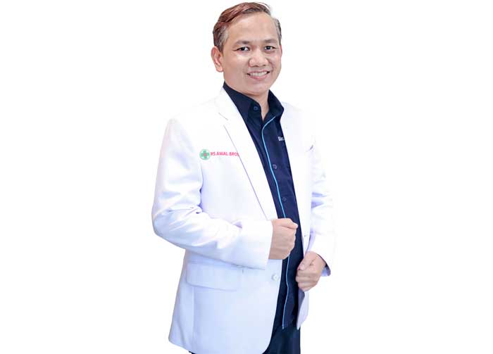 Dokter Spesialis Urologi Konsultan Trauma dan Rekonstruksi RS Awal Bros Sudirman Pekanbaru dr. Sufriadi, Sp.U, Subsp.TRK(K)