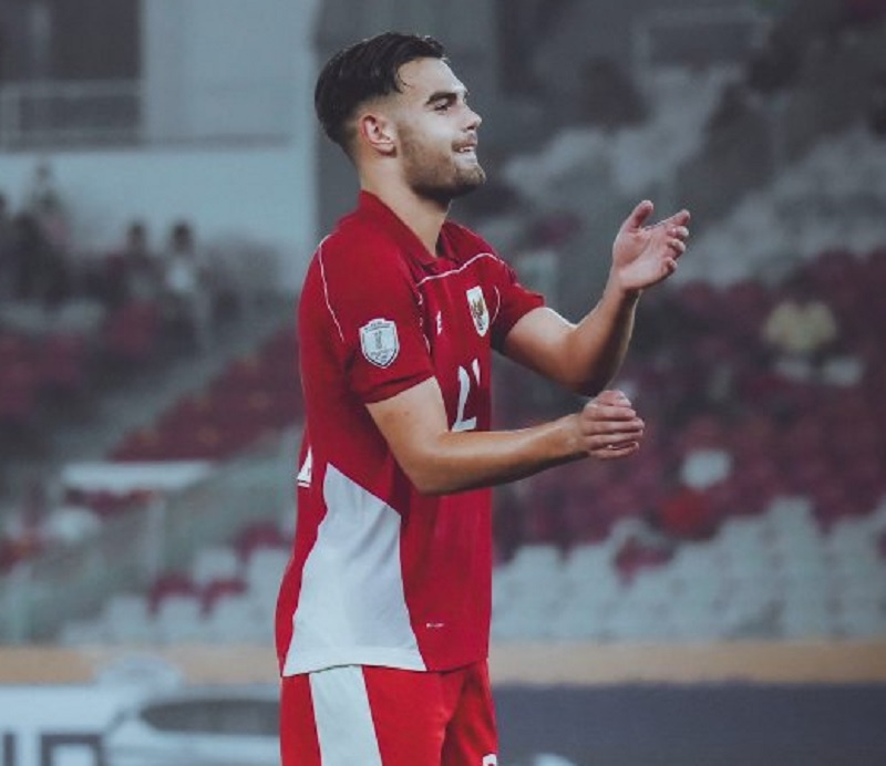 Penyerang Timnas U-23 Jens Raven melakukan selebrasi gol ala tarian anak coki pacu jalur atau yang disebut netizen dengan
