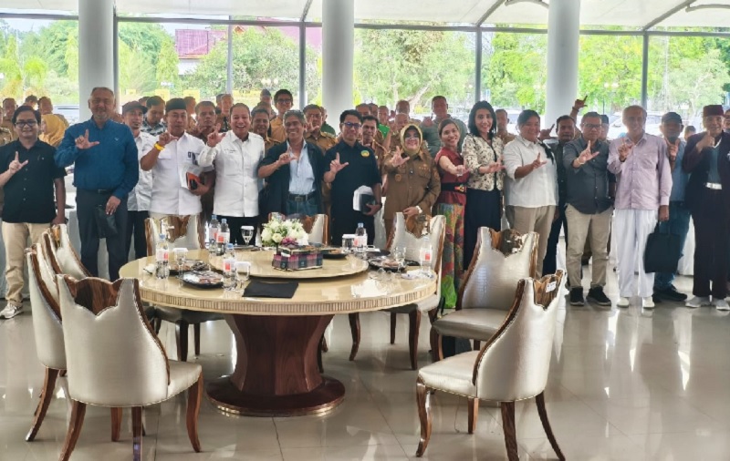 Dialog Pemangku Kepentingan terkait Implementasi Kebijakan FSC di Kabupaten Siak yang digelar di Balairung Empat Suku, Kediaman Dinas Bupati Siak, Selasa (15/7/2025).