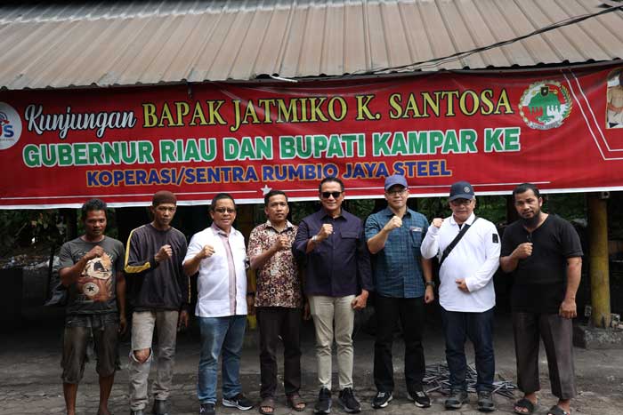 Manajemen PTPN IV Regional III foto bersama, beberapa waktu lalu.
