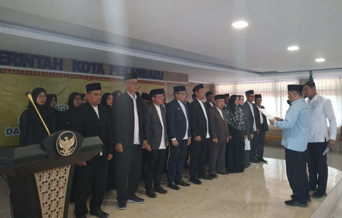 Kegiatan saat pengukuhan pengurus Badan Penasihatan, Pembinaan dan Pelestarian Perkawinan (BP4) Kota Pekanbaru