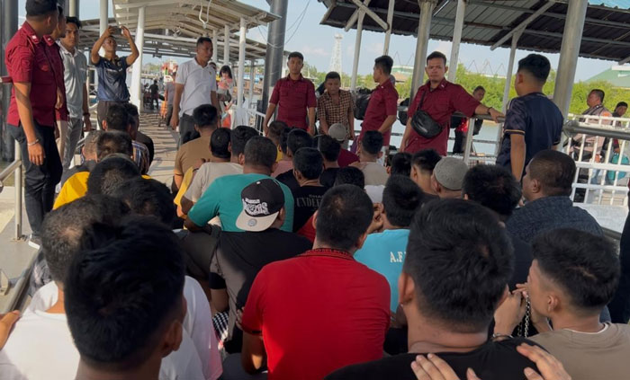 Lapas Kelas IIB Selatpanjang menerima 45 orang warga binaan pemasyarakatan (WBP) pemindahan dari Lapas Kelas IIA Bagansiapiapi, Ahad (20/7/2025) sore.