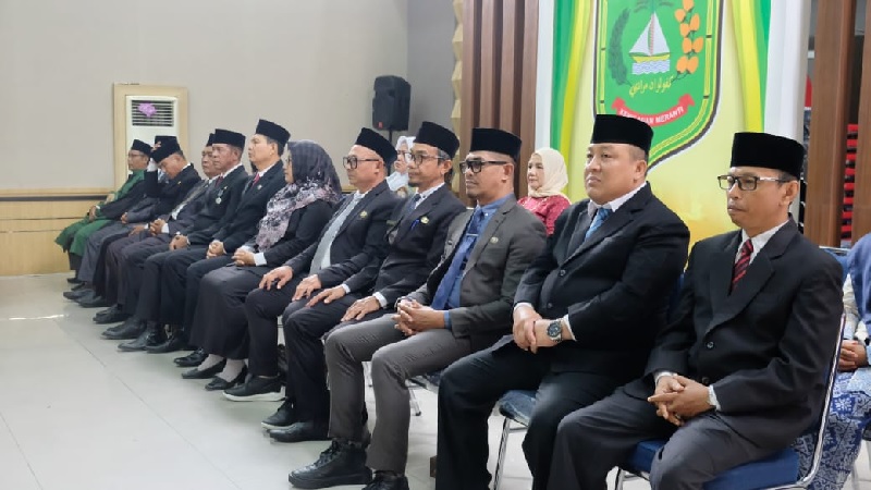 11 pejabat tinggi pratama Meranti yang digeser oleh Bupati Kepulauan Meranti H Asmar dalam pelantikan, Senin( (21/7/2025).