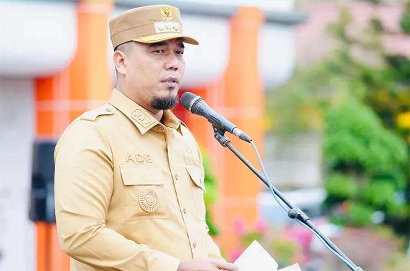 Bupati Inhu, Ade Agus Hartanto SSos MSI