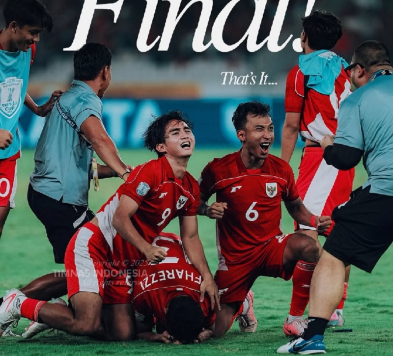 Pemain Timnas Indonesia U-23 meluapkan kegembiraan lolos ke final Piala AFF U-23 usai mengalahkan Thailanda U-23 dengan dramatis melalui adu penalti.