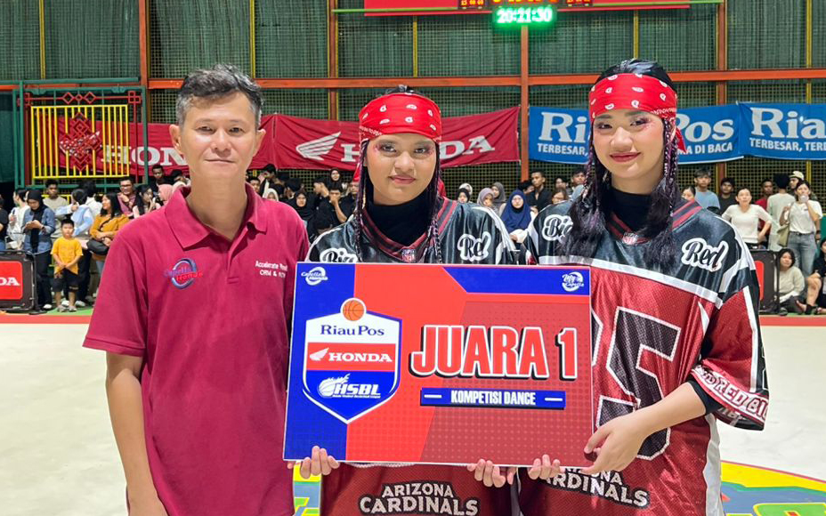 Tim dance SMA Cendana Mandau yang meraih juara Dance Competition 2025 Dumai Series di Dumai, Sabtu (26/7/2025).