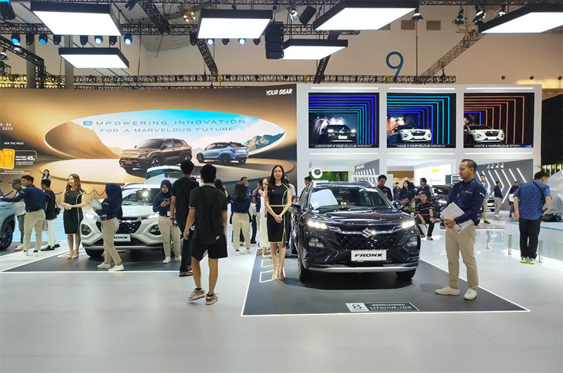 Suasana Booth Suzuki pada ajang GIIAS di Tanggerang, Kamis (31/7/2025)