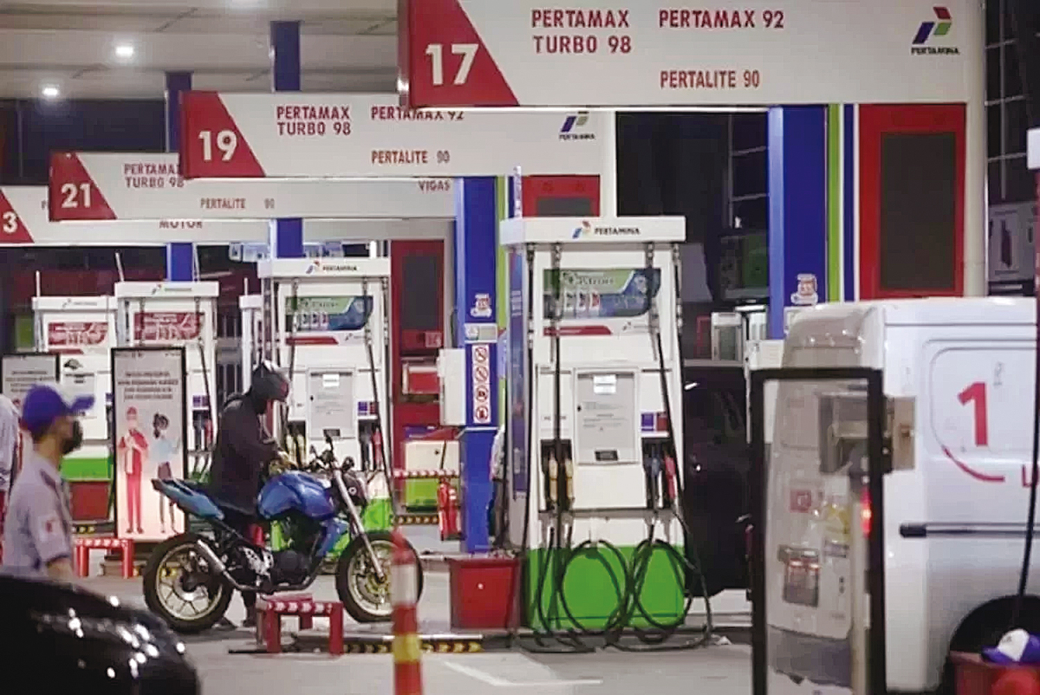 Pertamina melakukan penyesuaian harga BBM nonsubsidi mulai 1 Agustus 2025, dengan Pertamax dan Pertamax Turbo turun, sementara Dex dan Dexlite naik.