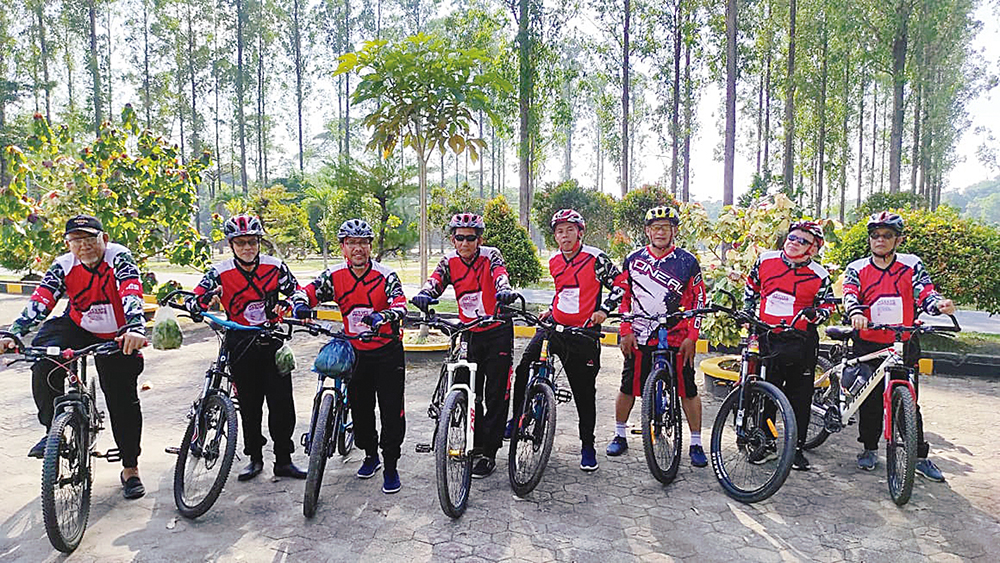Komunitas Widya Graha 1 Gowes saat mengikuti iven gowes, baru-baru ini.