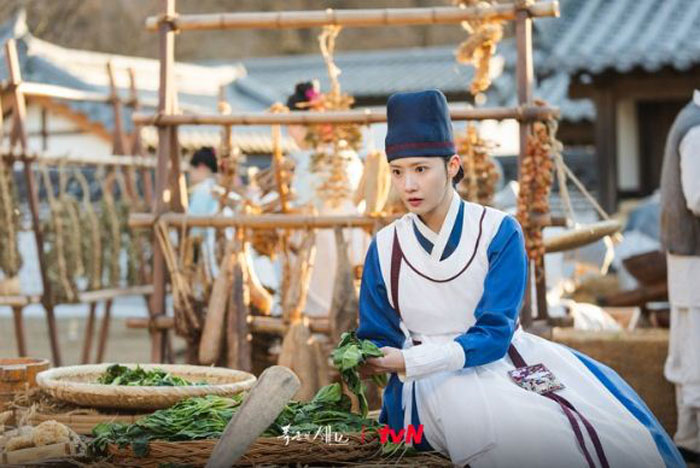 Lim Yoona sebagai Yeon Ji Young dalam drama terbaru berjudul