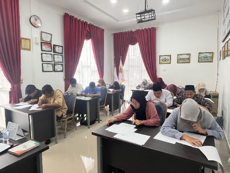 Sebanyak 14 calon mahasiswa Al Azhar Kairo Mesir mengikuti seleksi beasiswa  Baznas Bengkalis di Aula Kantor Baznas Bengkalis, Senin (4/8/2025) sore.