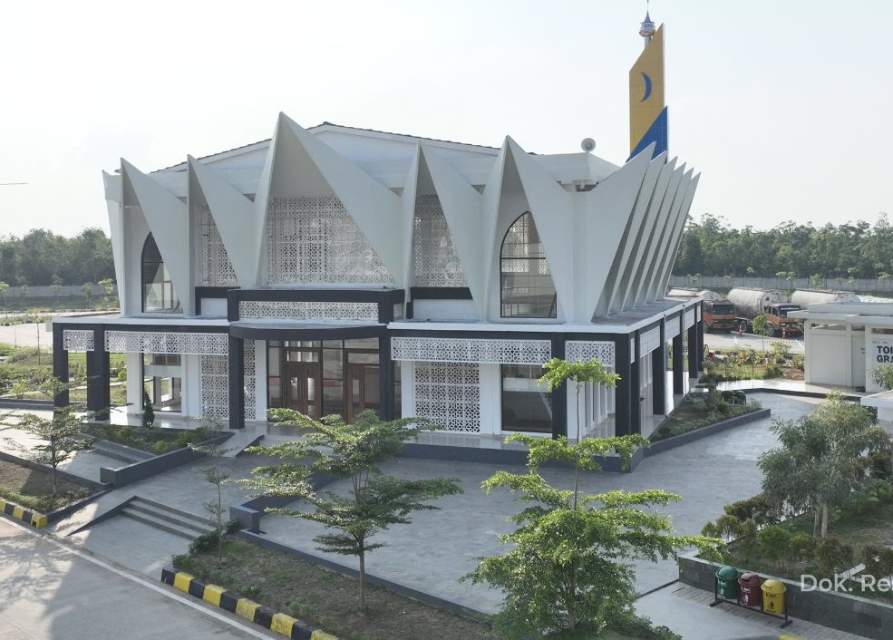 Masjid Al Hikmah yang dibangun Hutama Karya di salah satu rest area jalan tol trans sumatera (JTTS).