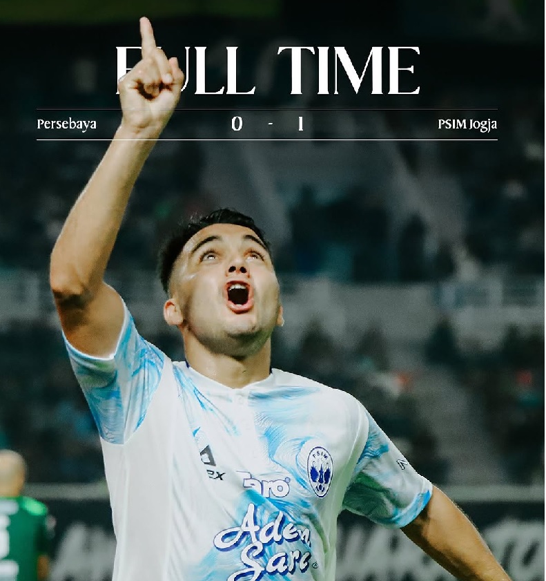 Ezequiel Vidal mencetak gol kemenangan PSIM Yogyakarta lewat tandukan di injury time ke gawang tuan rumah Persebaya Surabaya di Gelora Bung Tomo, Surabaya, Jumat (8/8/2025) malam.