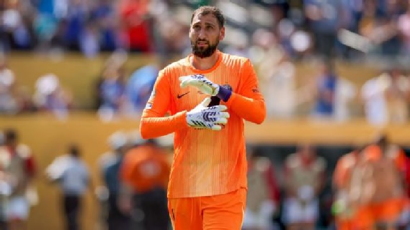 Kiper Timnas Italia Gianluigi Donnarumma akan meninggalkan Paris Saint-Germain musim panas ini.