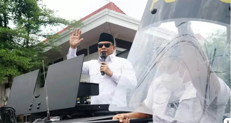 Bupati Pati Sudewo menolak mundur saat menemui massa demo 13 Agustus di halaman pendapa setempat, Rabu (13/8).