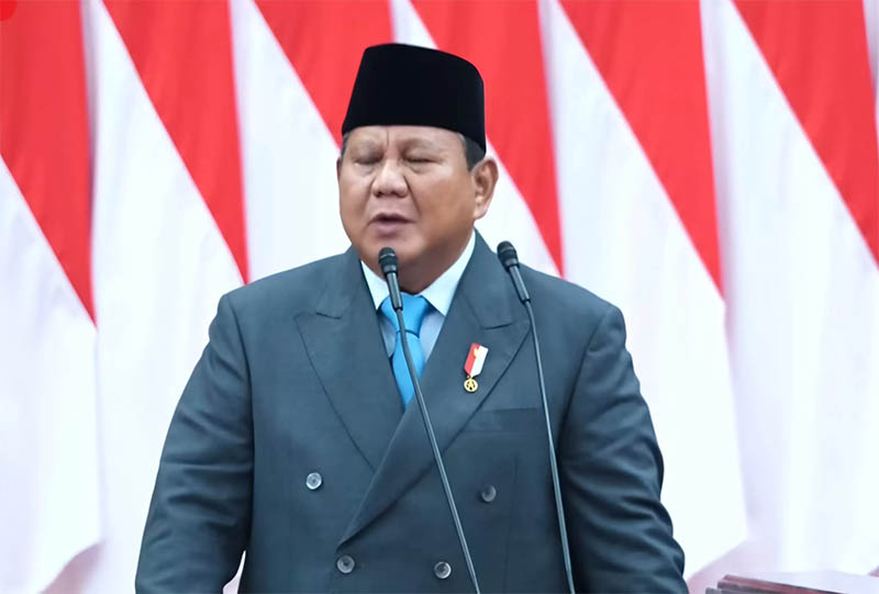 Presiden Prabowo Subianto saat menyampaikan pidato dalam Sidang Tahunan MPR Bersama DPR dan DPD RI di Kompleks Parlemen, Senayan, Jakarta, Jumat (15/8).