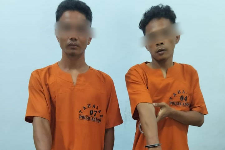 Dua warga Desa Pulau Payung, Kecamatan Rumbio Jaya, AF dan DO ditangkap jajaran Polsek Kampar diduga terlibat peredaran narkotika jenis sabu, Jumat (15/8/2025).