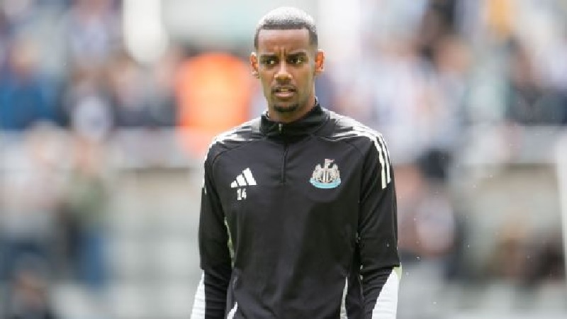 Situasi Alexander Isak di Tyneside tidak berubah, menurut manajernya, Eddie Howe.