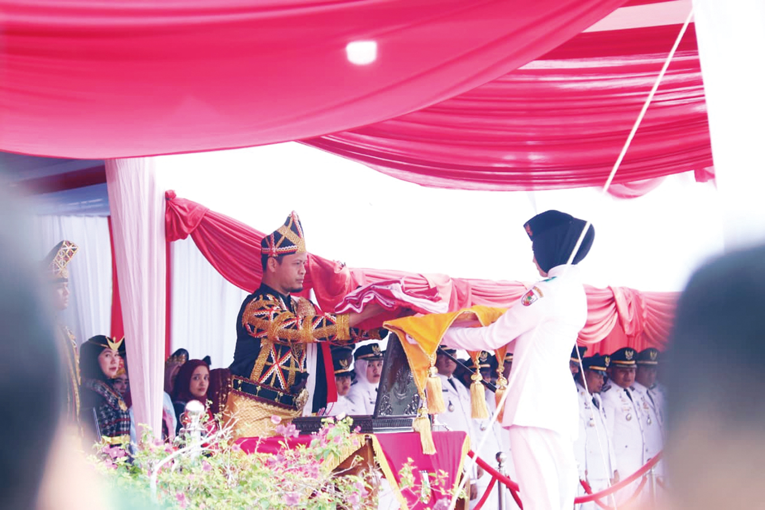 Wako Pekanbaru Agung Nugroho menjadi inspektur upacara pada Upacara Peringatan Detik-Detik Proklamasi Kemerdekaan Republik Indonesia ke-80 di Perkantoran Wali Kota Pekanbaru di Tenayan Raya, Ahad (17/8/2025).