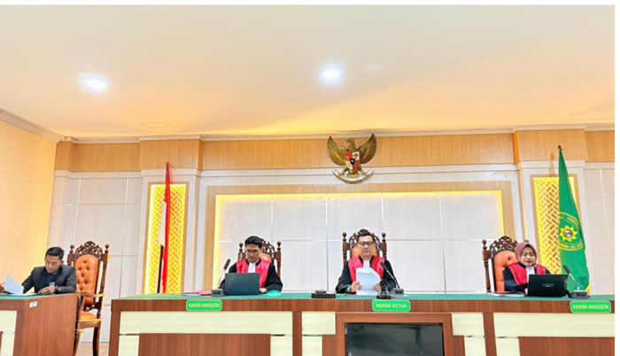 Hakim Ketua Muhammad Hibrian yang juga Ketua PN Siak, didampingi Hakim Anggota Fajri Ikrami dan Rina Wahyu Yuliati, membacakan putusan vonis mati terhadap 4 terdakwa narkotika di PN Siak Sri Indrapura