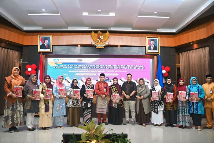 Bunda PAUD Bengkalis mendukung program nasional Wajar 13 tahun dan 1 tahun diantaranya pra-sekolah diacara Advokasi Penguatan Peran Bunda PAUD di Balai Penjaminan Mutu Pendidikan (BPMP) Provinsi Riau