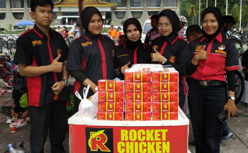 Stan Rocket Chicken turut meramaikan ajang Riau Pos Gowes Merdeka 2025 di Pekanbaru, Ahad (24/8/2025).
