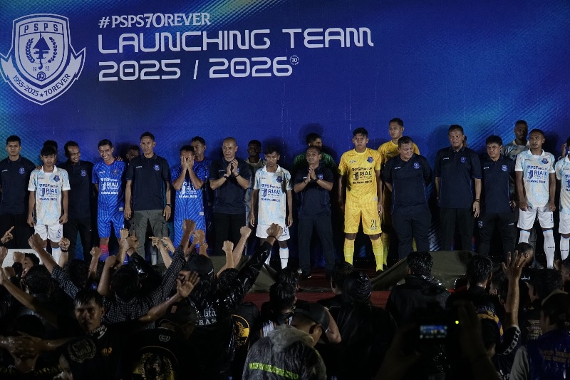 PSPS Pekanbaru me-launching atau memperkenalkan tim yang akan berkompetisi pada Pegadaian Liga 2 musim 2025/2026 di Stadion Kawasan Purna MTQ Sudirman, pada Ahad (31/8/2025) malam.