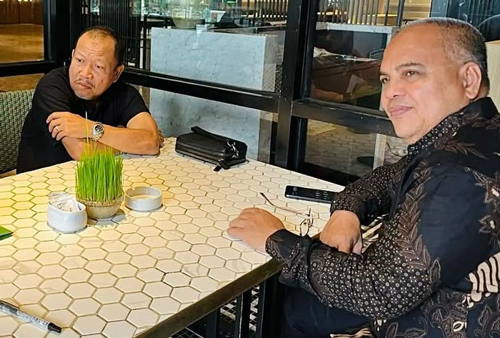 Kepala BKPSDM Bakharuddin mendampingi Sekda Bambang Suprianto ketika menjalani rangkaian kedinasan luar daerah beberapa waktu lalu.