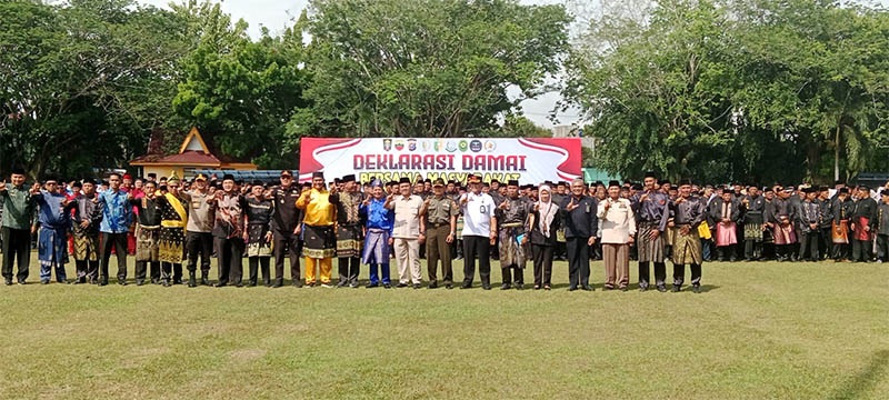 Bupati Kuansing Dr H Suhardiman Amby bersama Forkompinda, LAMR, LAN, para datuk penghulu, dinas dan badan, deklarasi damai menjaga keamanan dan ketertiban di Kuansing, Rabu (3/9/2025).