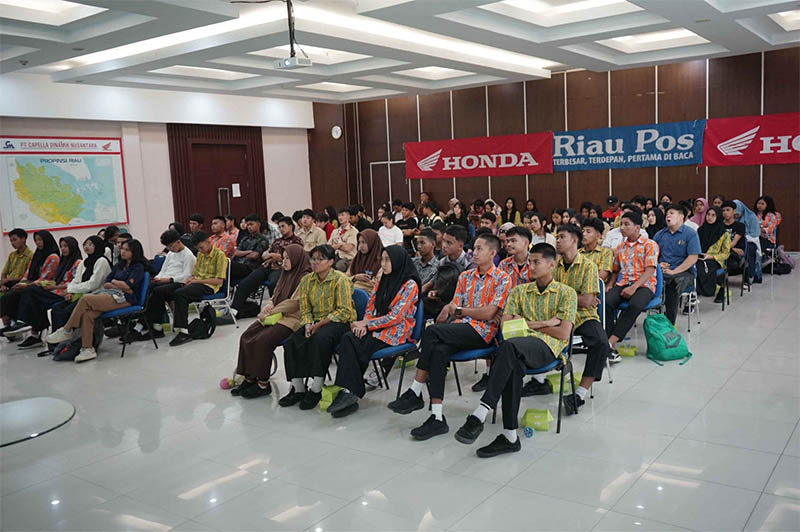 Peserta mengikuti technical meeting Riau Pos  Honda HSBL 2025 Pekanbaru Series  di Aula Capella Dinamik Nusantara, Kamis (4/9/2025).