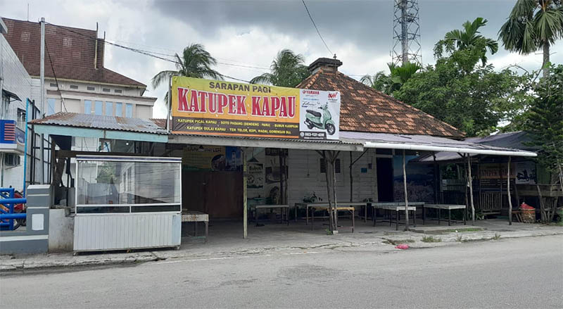 Rumah Dinas milik Lapas Tembilahan di Jalan M Boya disewakan ke pihak swasta yang saat ini beralih fungsi menjadi tempat usaha, Selasa (9/9/2025).