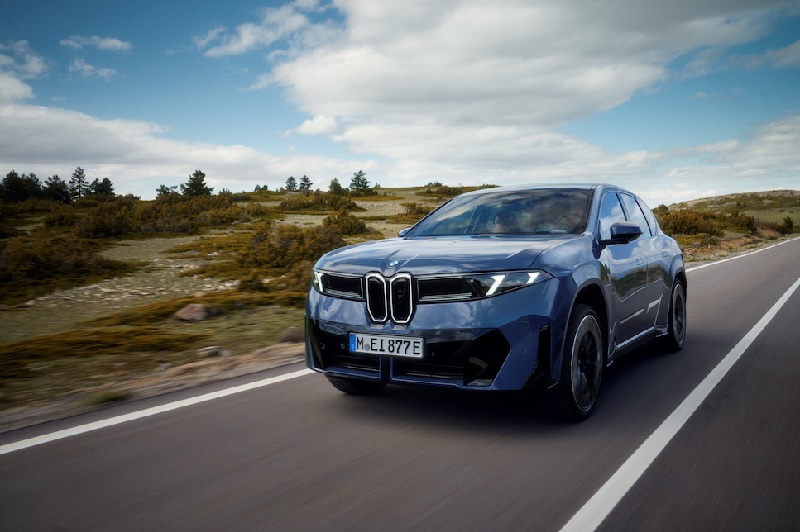 Qualcomm x BMW (BMW iX3)