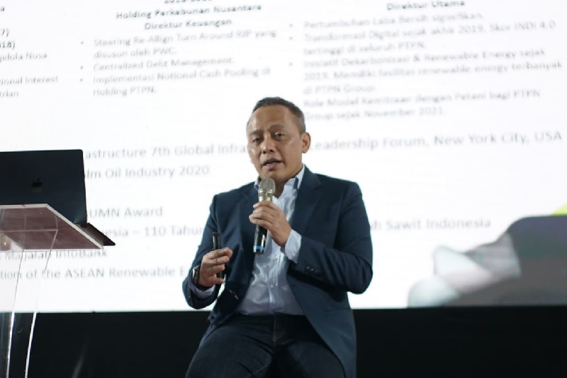 Direktur Utama PTPN IV PalmCo, Jatmiko Santosa saat memaparkan soal kontribusi pajak, Senin (8/9/2025).