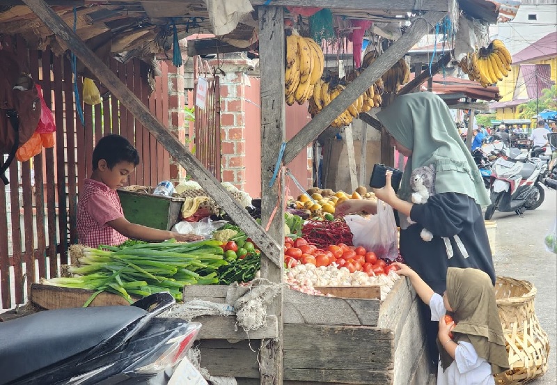 Salah setu lapak pedagang di Pasar Imam Bonjol Kecamatan Tebingtinggi Kepulauan Meranti, beberapa waktu lalu.