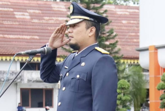 Bupati Inhu, Ade Agus Hartanto saat memimpin upacara Hari Perhubungan Nasional, Rabu (17/9/2025)