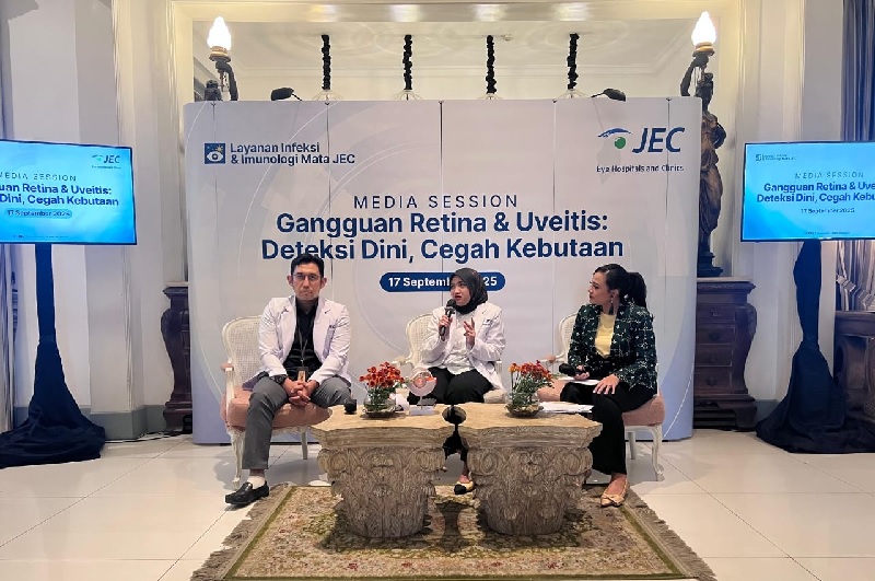 Dr. Referano Agustiawan, SpM(K), Direktur Utama RS Mata JEC  Menteng , Dr. Eka Octaviani Budiningtyas, SpM, Dokter Sub Spesialis Ocular Infection and Immunology, JEC.