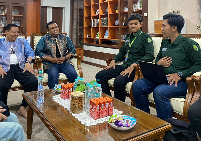 Himanistik FISIP Unri bertemu dengan Wawako Pekanbaru Markarius Anwar.