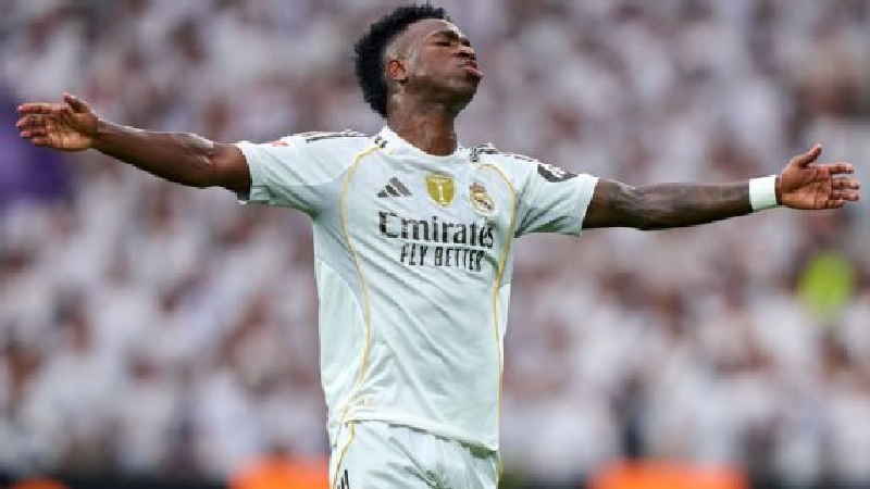 Vinicius marah karena ditarik keluar dalam kemenangan 2-0 atas Espanyol