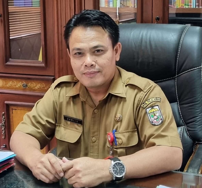 Kepala BKPSDM Pelalawan Darlis MSi