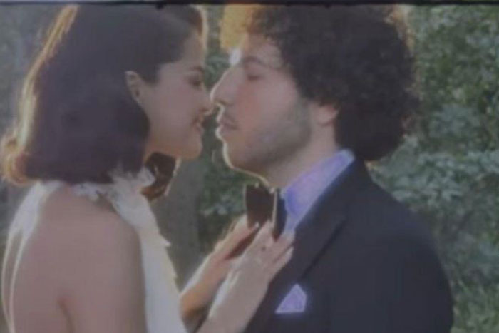 Selena Gomez resmi menikah dengan Benny Blanco di California Amerika Serikat