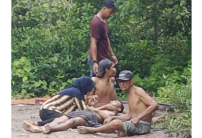 Nelayan di Desa Teluk Lancar Kecamatan Bantan tewas disambar petir saat mencari kepah di Pantai Desa Teluk Lancar, Rabu (1/10/2025) pagi.