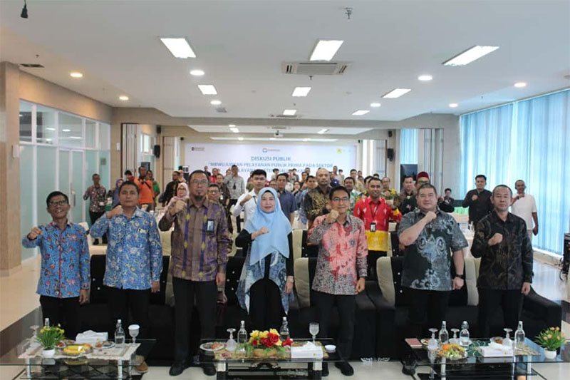 Diskusi Publik Ombudsman RI Perwakilan Riau bersama PT PLN (Persero) Unit Induk Distribusi (UID) Riau dan Kepulauan Riau, Kamis (2/10/2025).