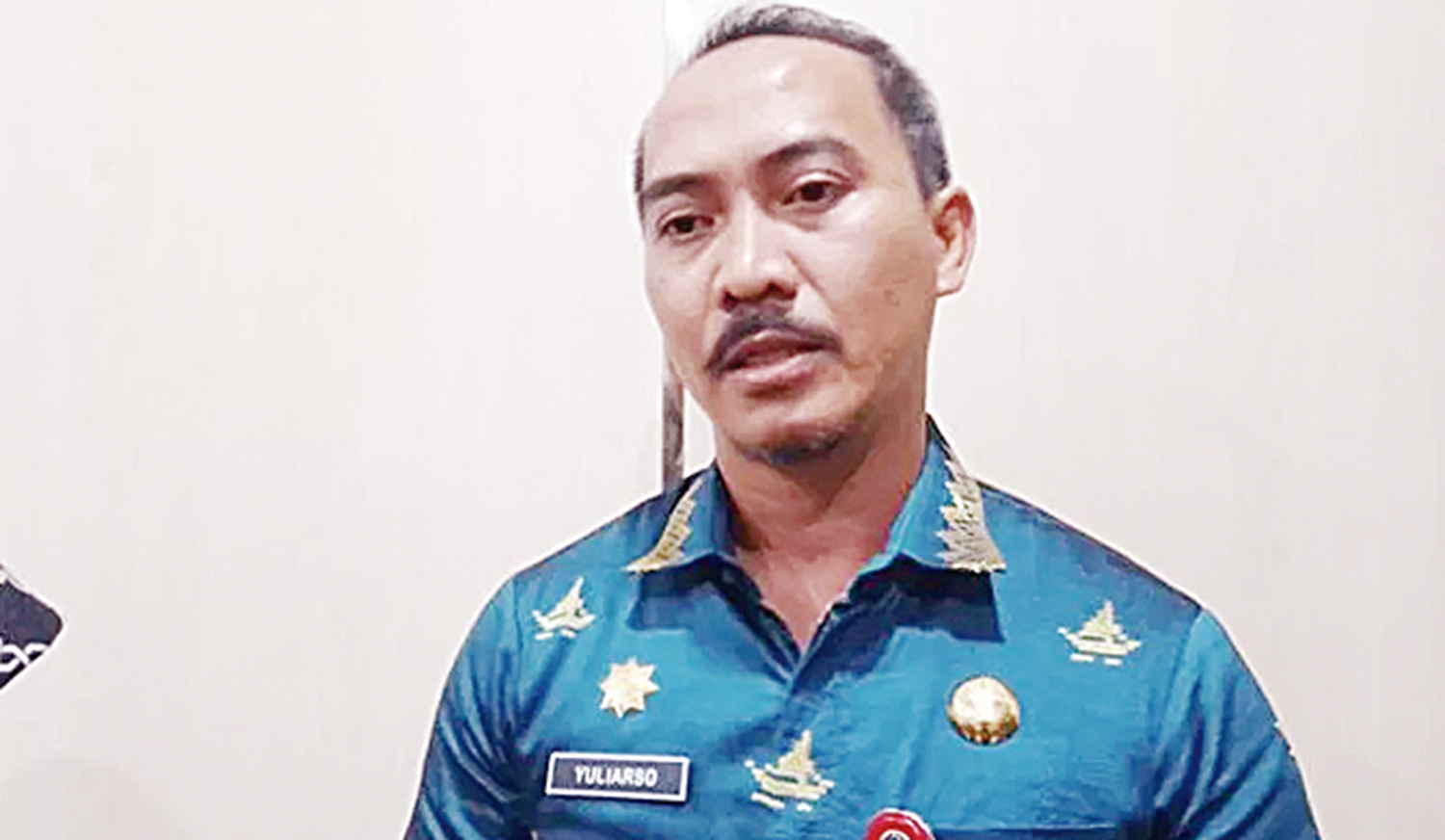 Kepala Satpol PP Pekanbaru Yuliarso mengimbau pemilik bangunan liar yang ada di Jalan SM Amin dan Jalan Air Hitam agar segera melakukan pembongkaran sendiri.