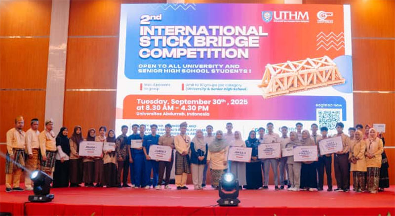 Tim Teknik Sipil Univrab meraih Juara 1 dan Juara 3 event 2nd International Stick Bridge Competition yang digelar di Universitas Abdurrab, Pekanbaru, Selasa (30/9/2025).