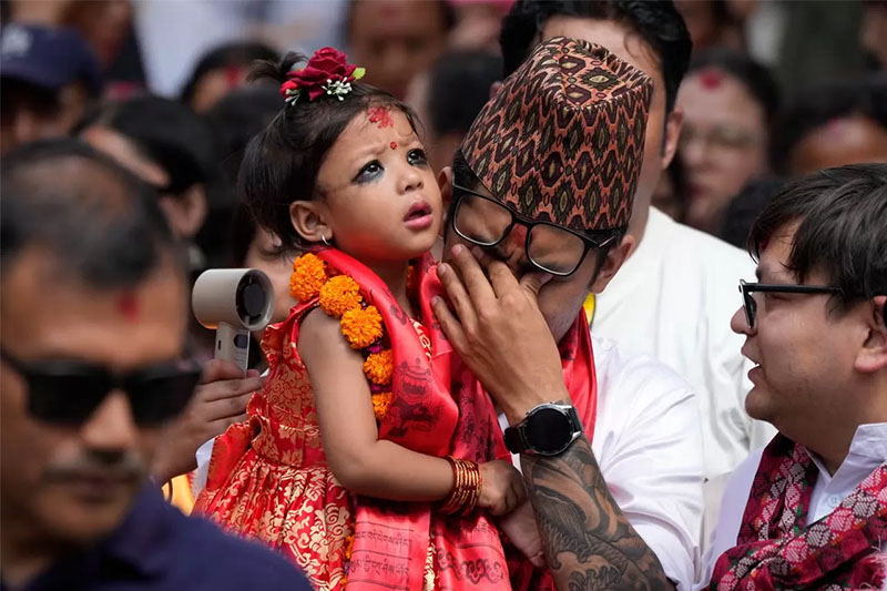 Aryatara Shakya, bocah dua tahun yang terpilih sebagai Kumari atau dewi hidup di Nepal